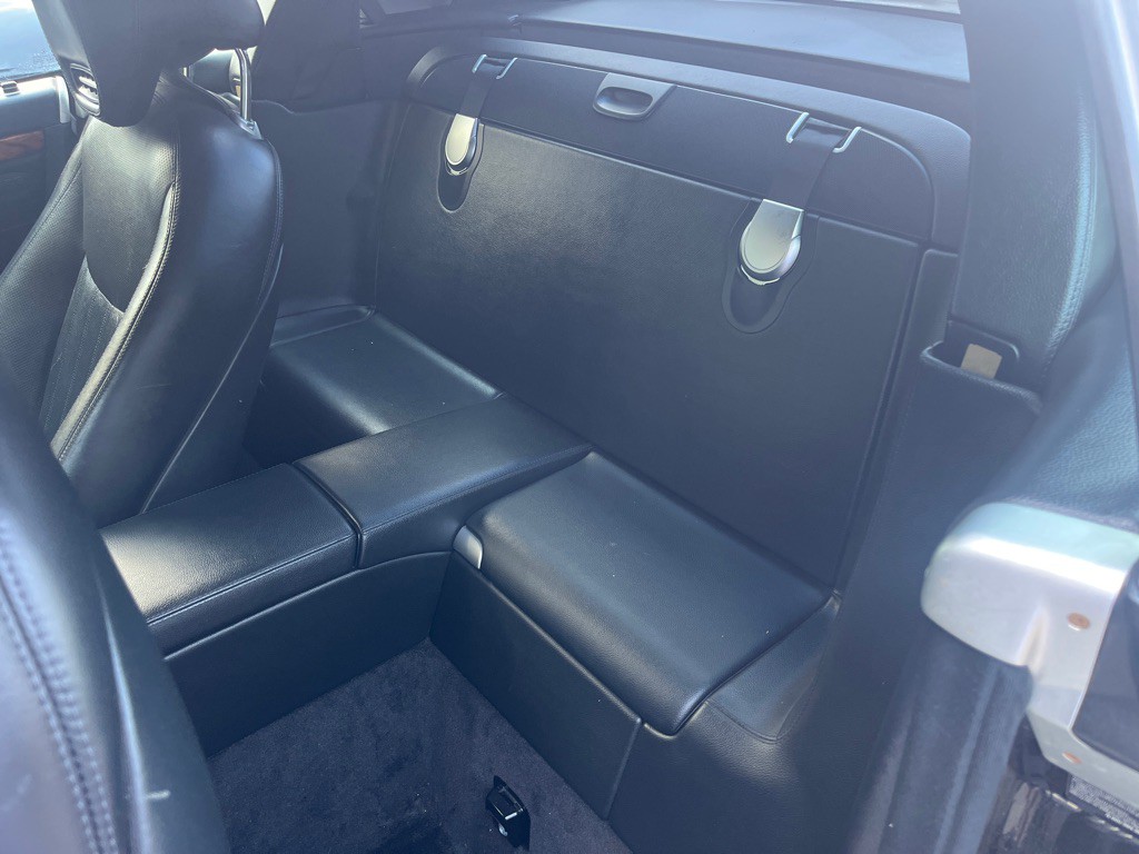 2011 Mercedes-Benz SL-Class Image 12