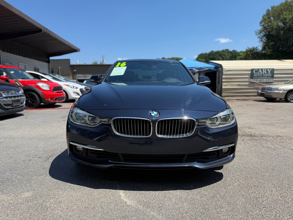 2016 BMW 3 Series Image 2
