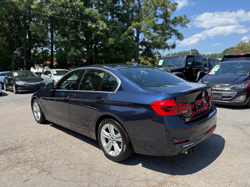 2016 BMW 3 Series Image 8
