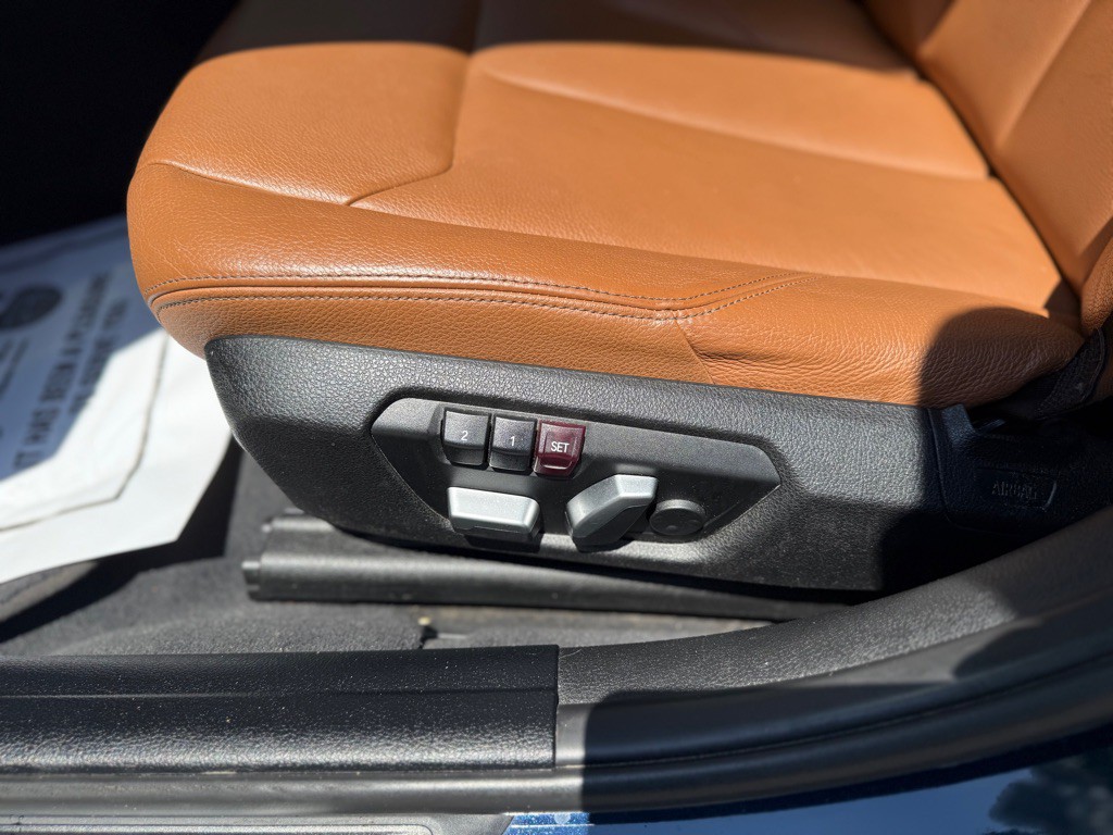 2016 BMW 3 Series Image 13