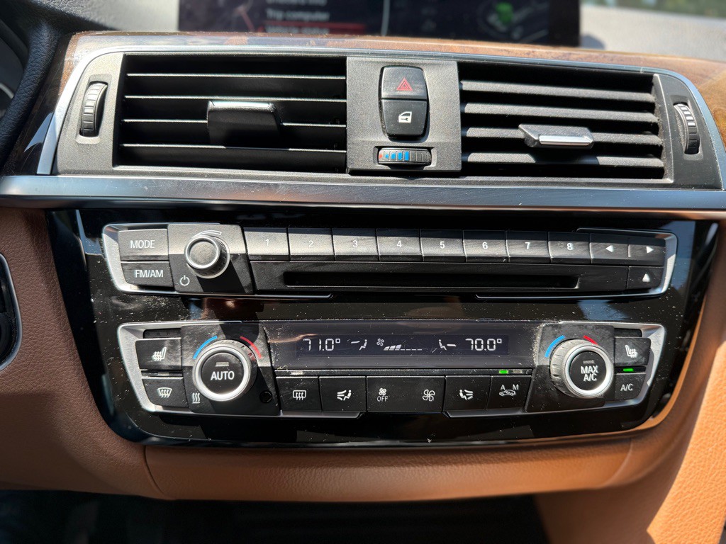 2016 BMW 3 Series Image 18