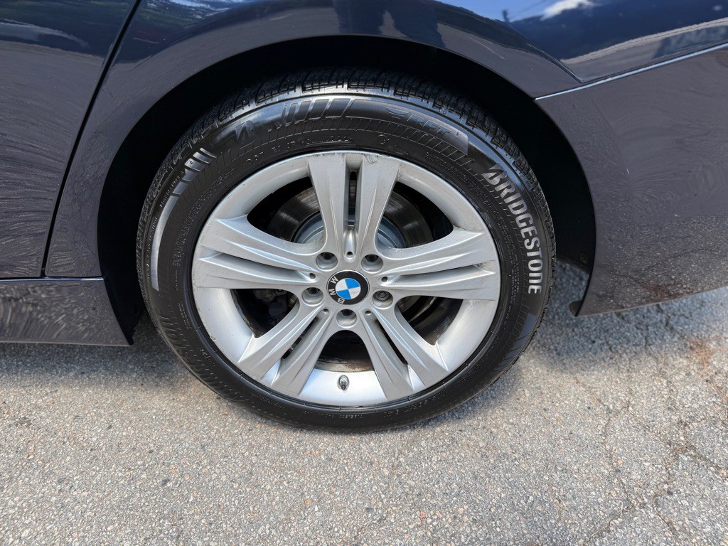 2016 BMW 3 Series Image 45