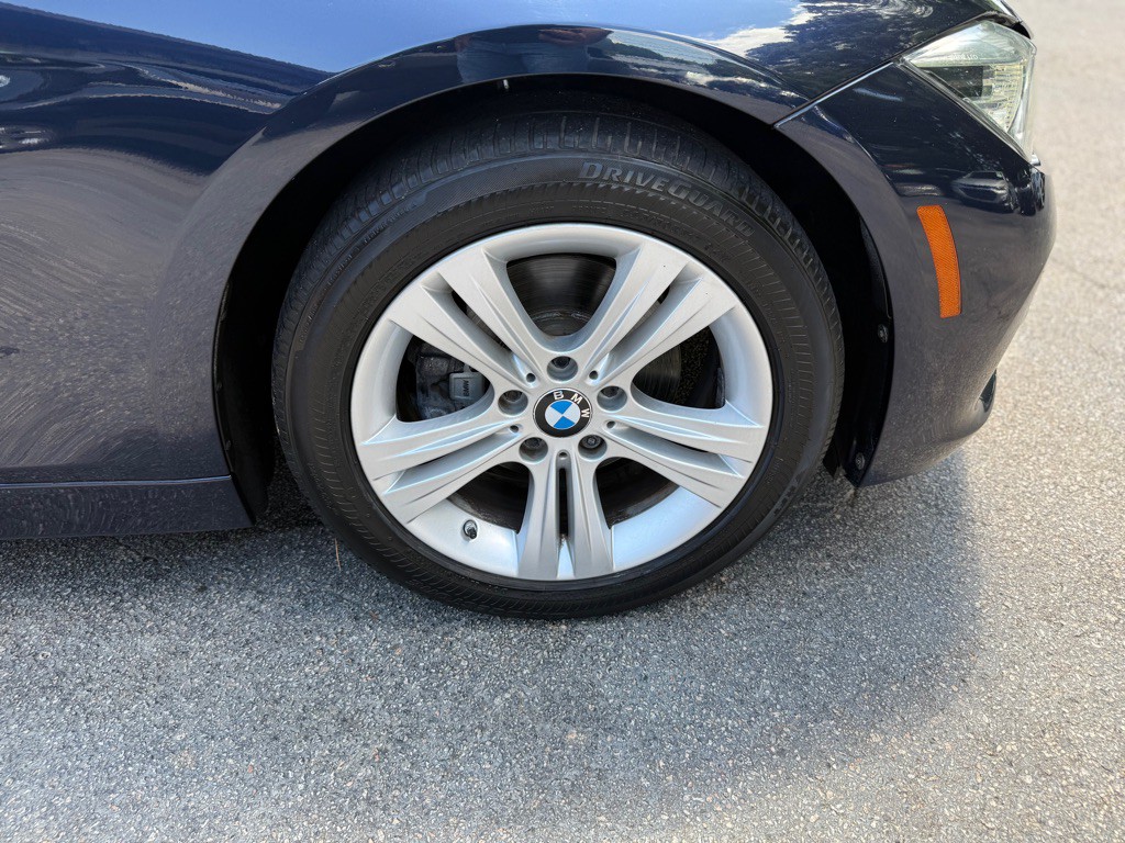2016 BMW 3 Series Image 47