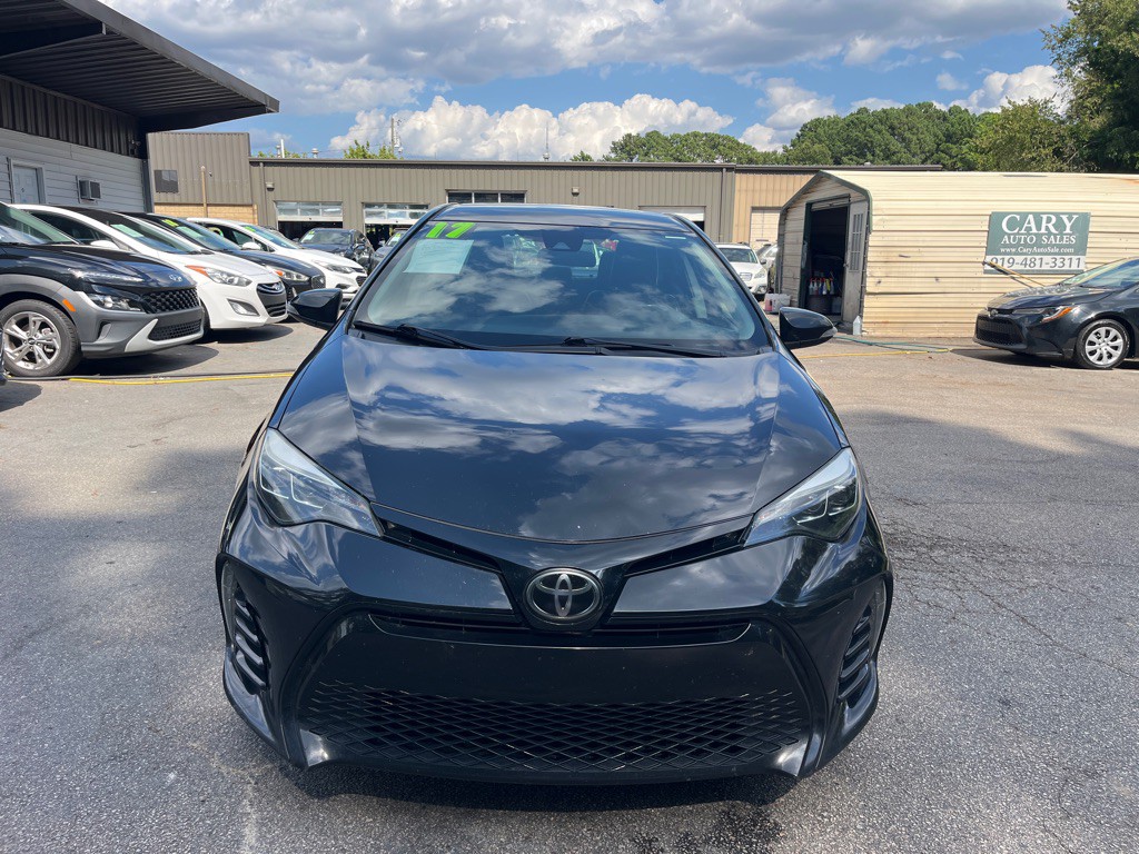 2017 Toyota Corolla Image 2