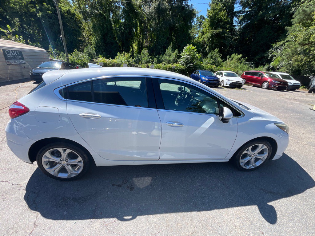 2018 Chevrolet Cruze Image 8