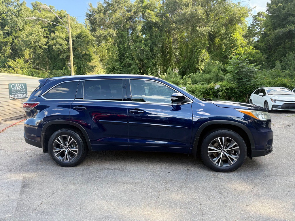 2016 Toyota Highlander Image 4