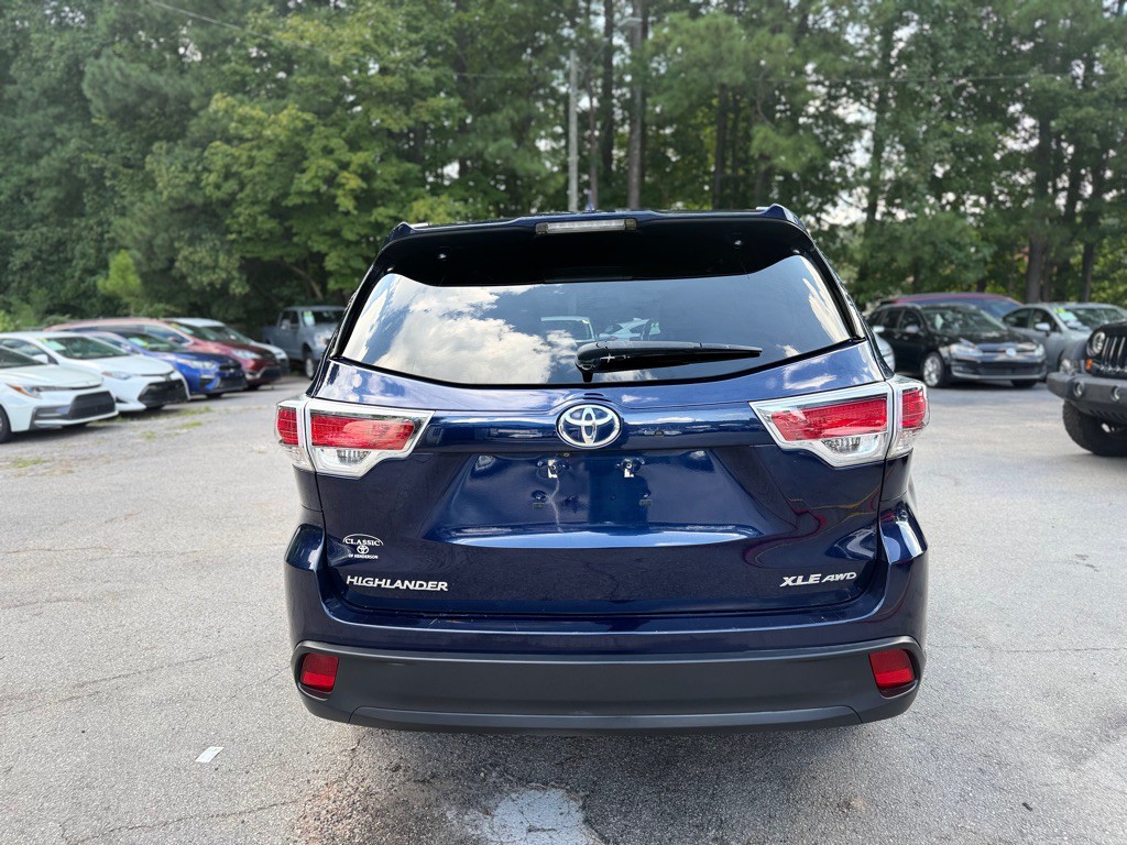 2016 Toyota Highlander Image 6