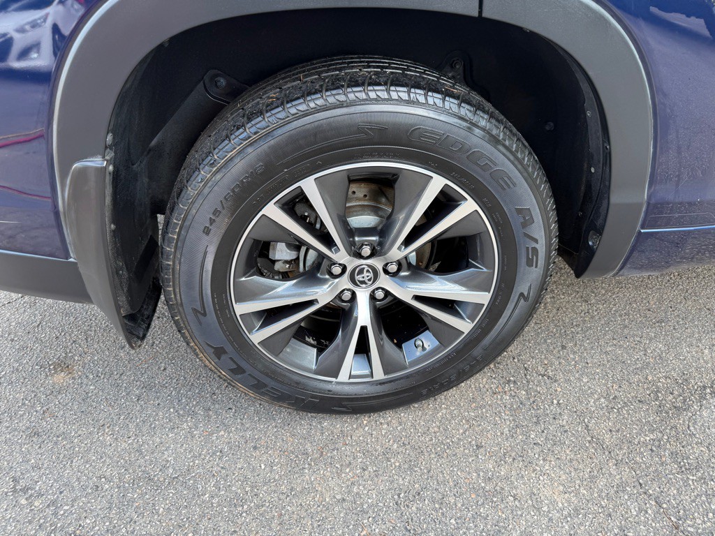 2016 Toyota Highlander Image 45