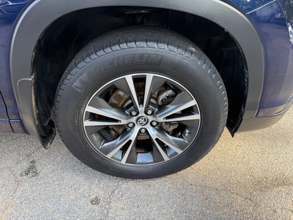 2016 Toyota Highlander Image 46