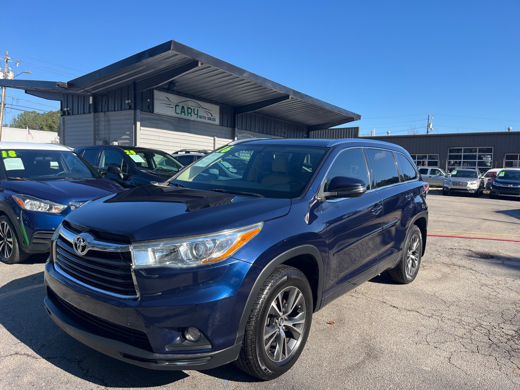 2016 Toyota Highlander Image 1