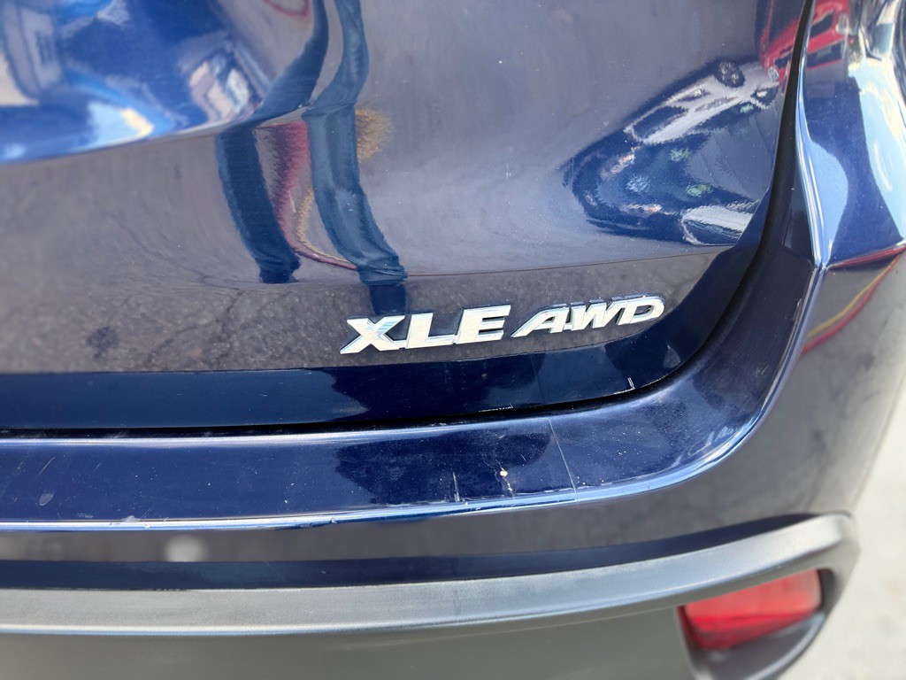 2016 Toyota Highlander Image 9