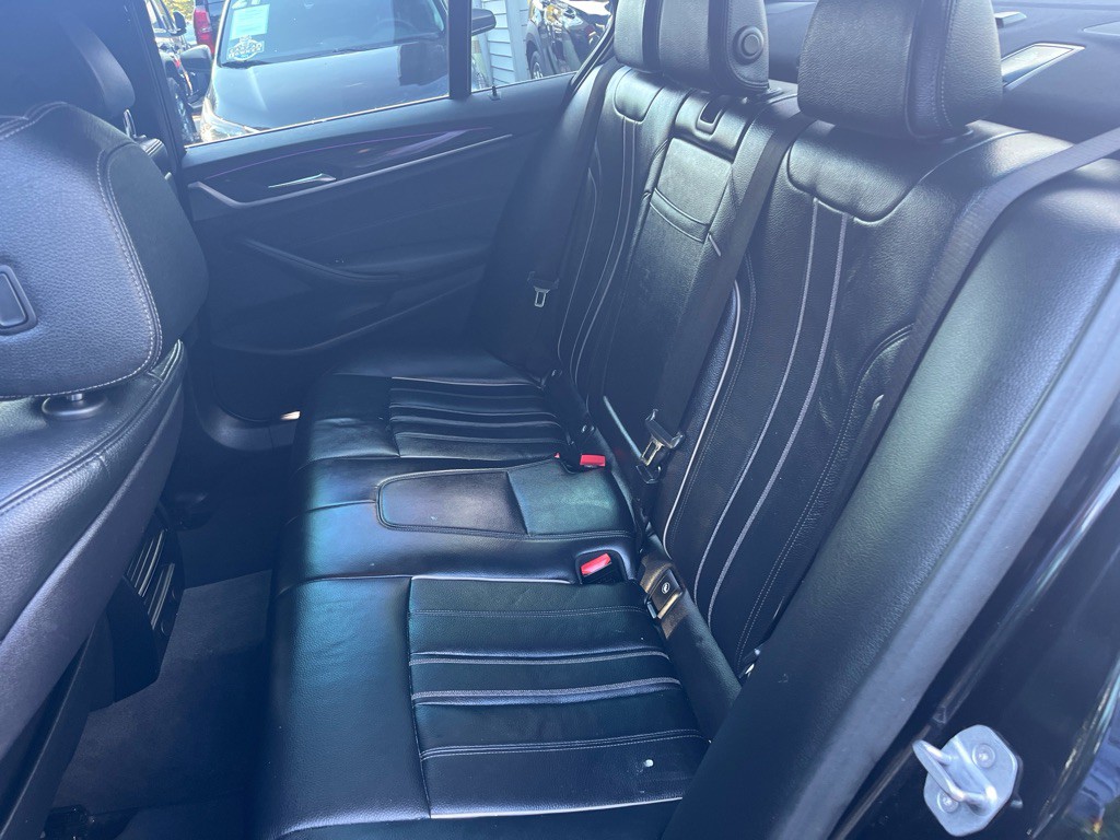 2019 BMW 5 Series Image 9