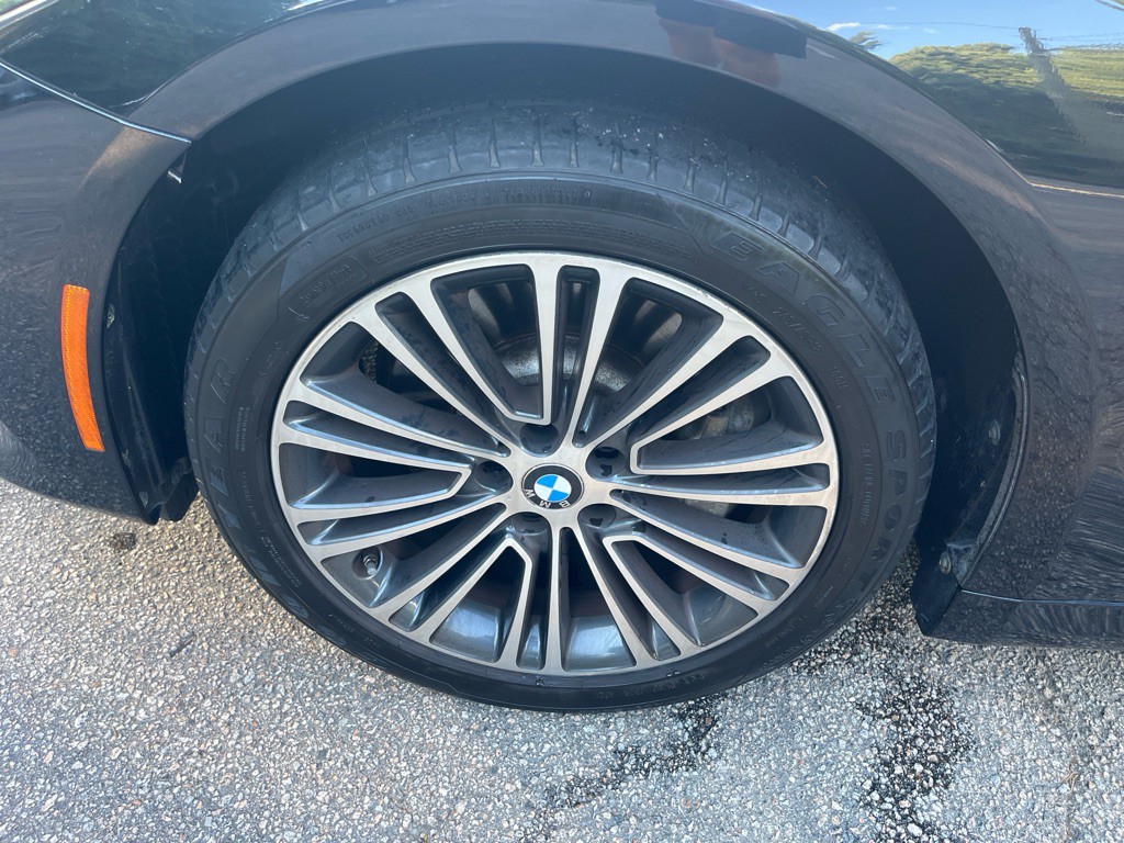 2019 BMW 5 Series Image 30