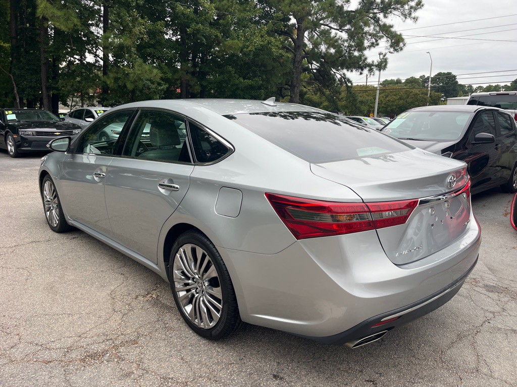 2016 Toyota Avalon Image 6