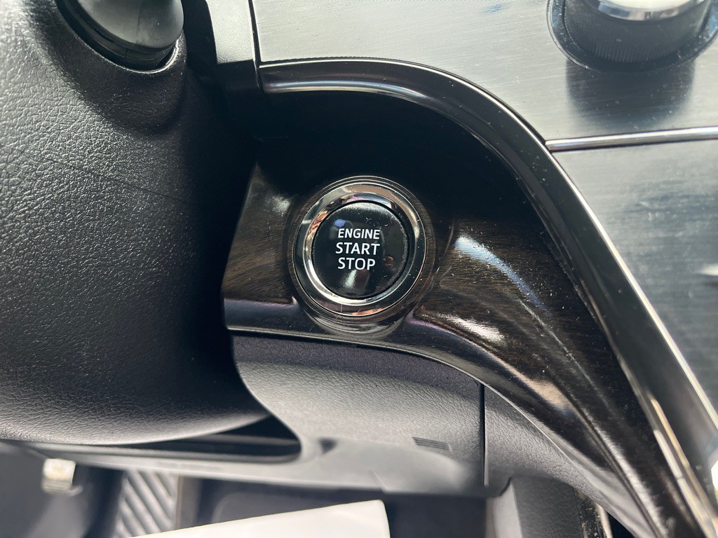 2016 Toyota Avalon Image 19