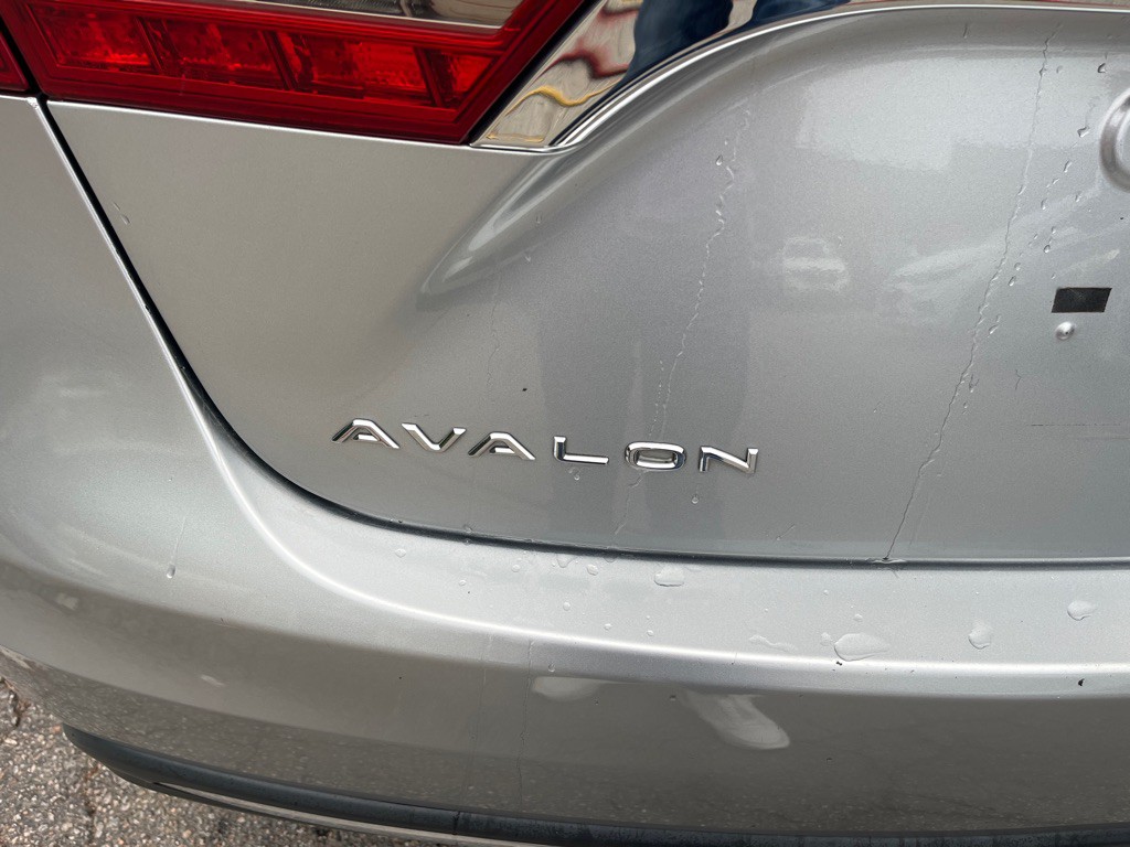 2016 Toyota Avalon Image 26