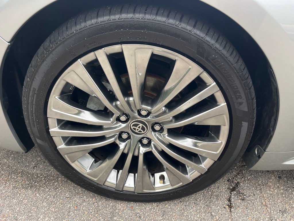 2016 Toyota Avalon Image 29