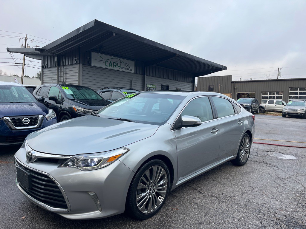 2016 Toyota Avalon Image 1