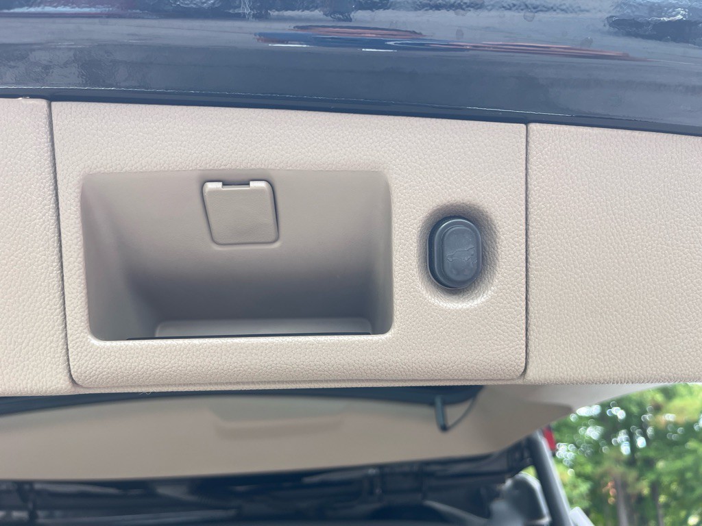 2015 Chevrolet Tahoe Image 11