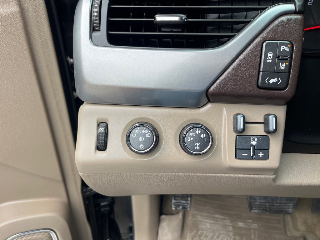 2015 Chevrolet Tahoe Image 21
