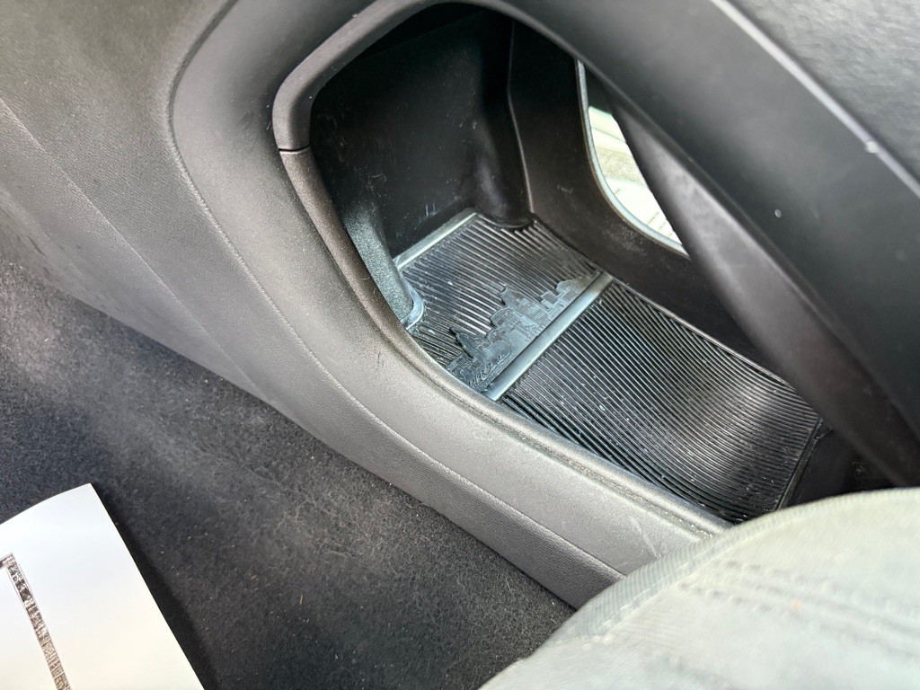 2015 Chrysler 200 Image 19