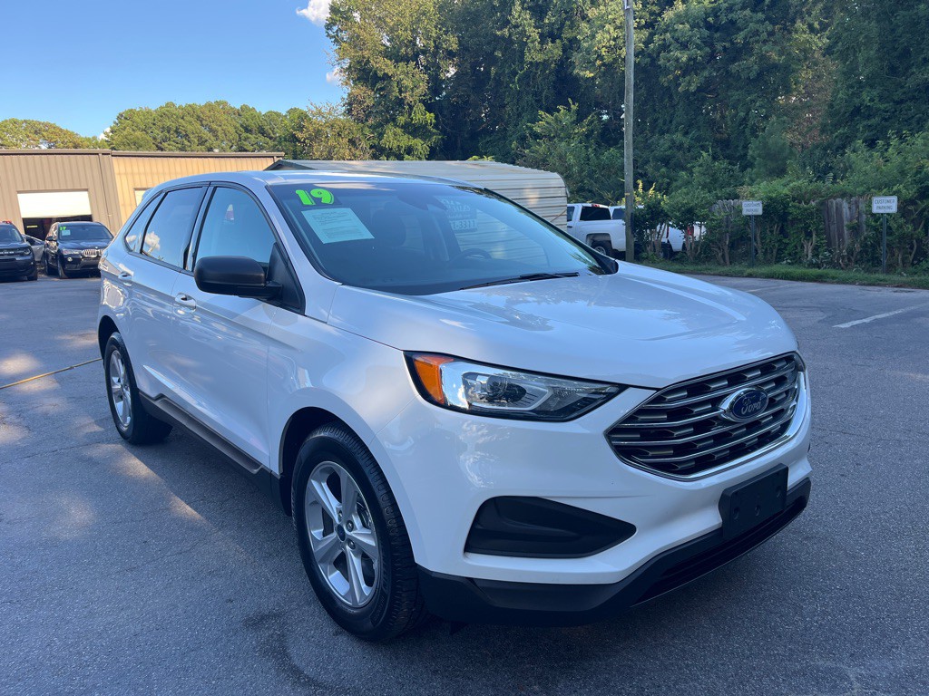 2019 Ford Edge Image 3