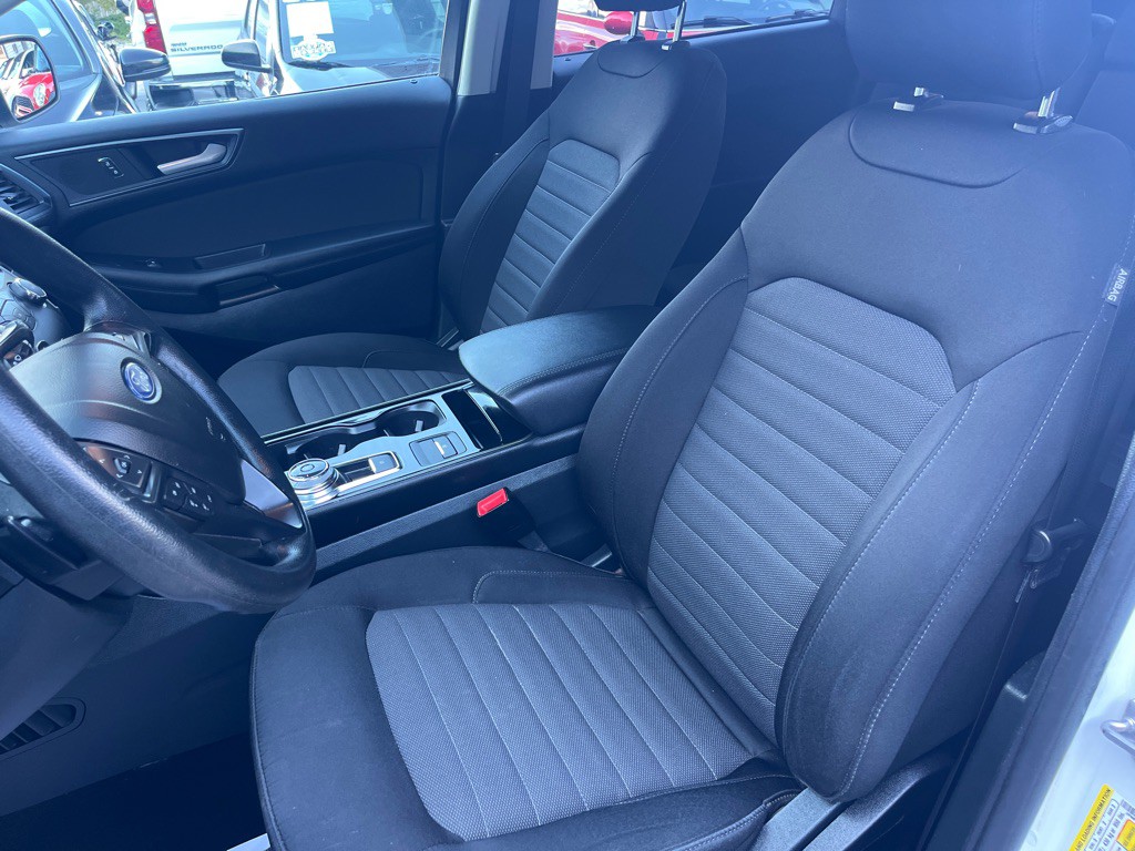 2019 Ford Edge Image 10