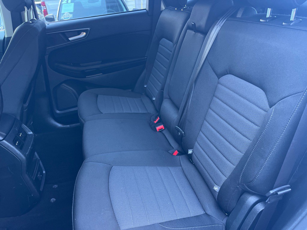 2019 Ford Edge Image 11