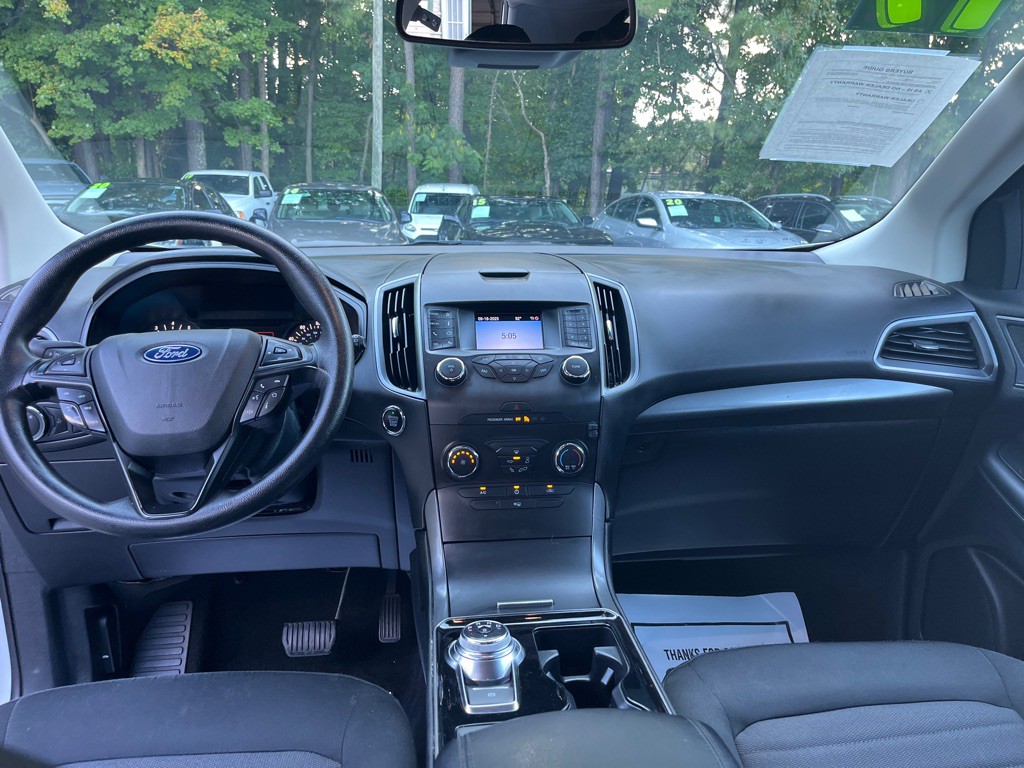 2019 Ford Edge Image 12