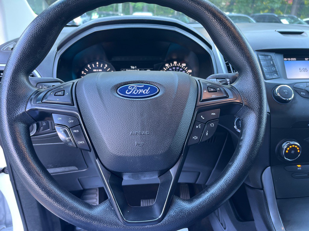 2019 Ford Edge Image 13