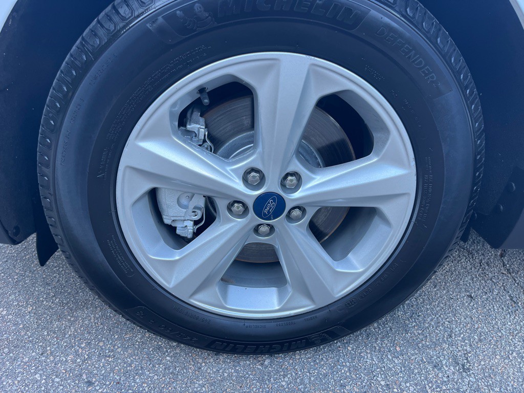 2019 Ford Edge Image 32