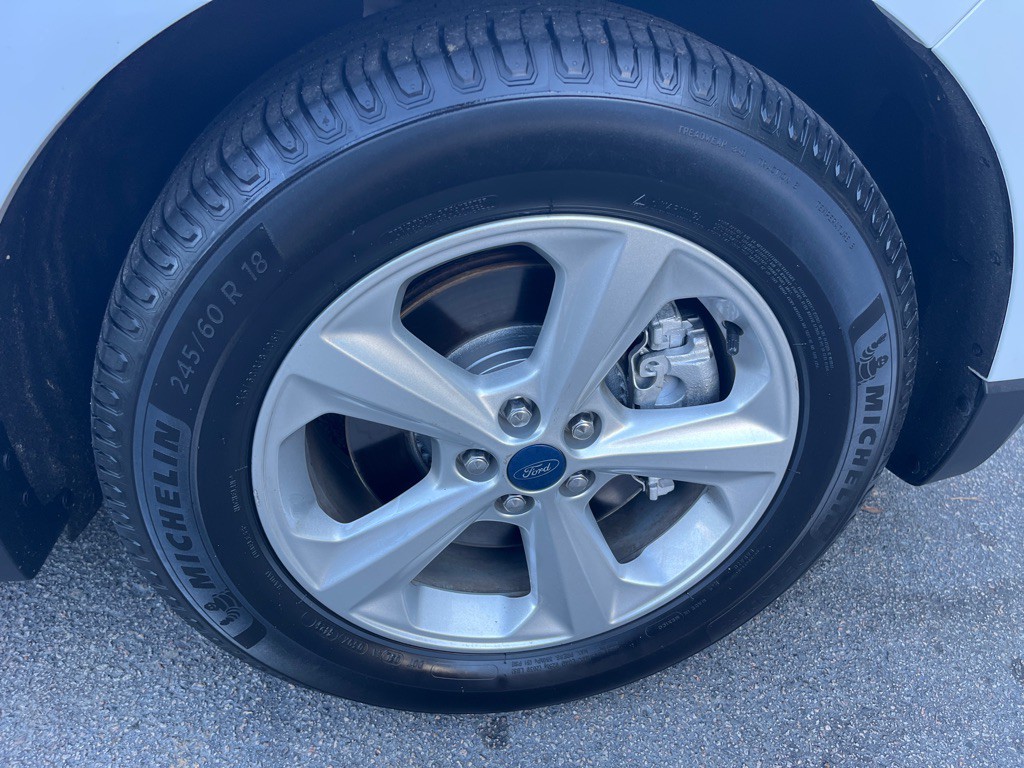 2019 Ford Edge Image 35