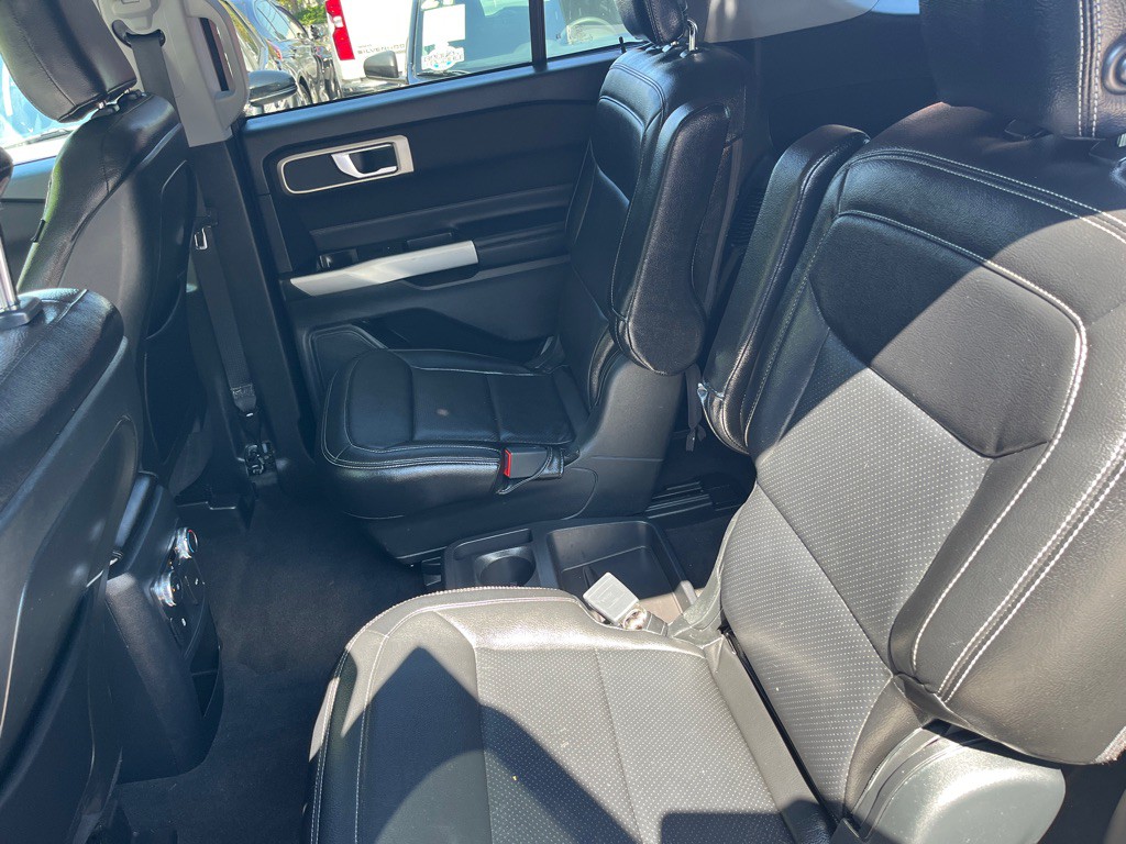 2020 Ford Explorer Image 8