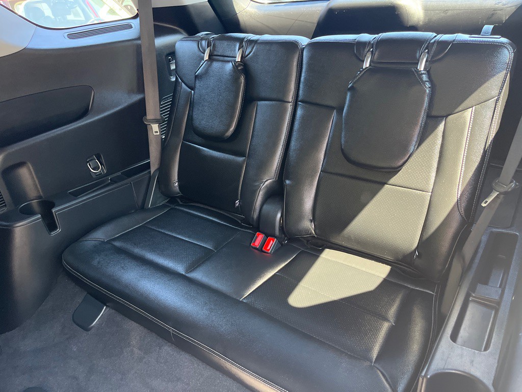 2020 Ford Explorer Image 9