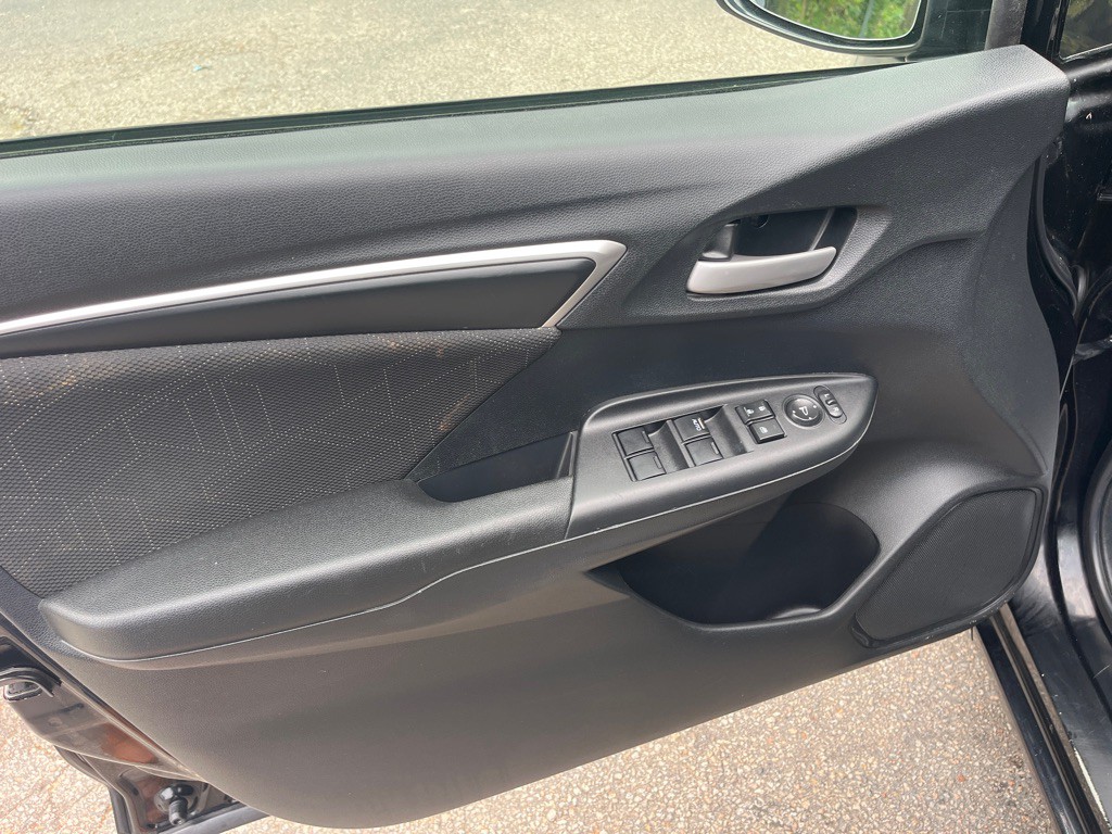 2015 Honda Fit Image 11