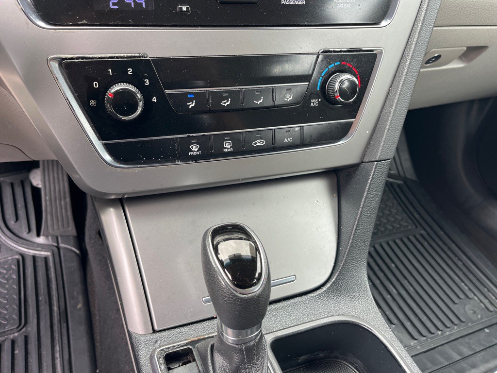 2017 Hyundai Sonata Image 16