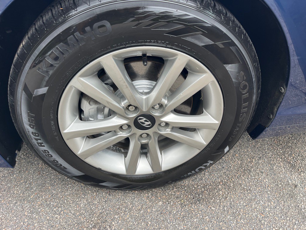 2017 Hyundai Sonata Image 22