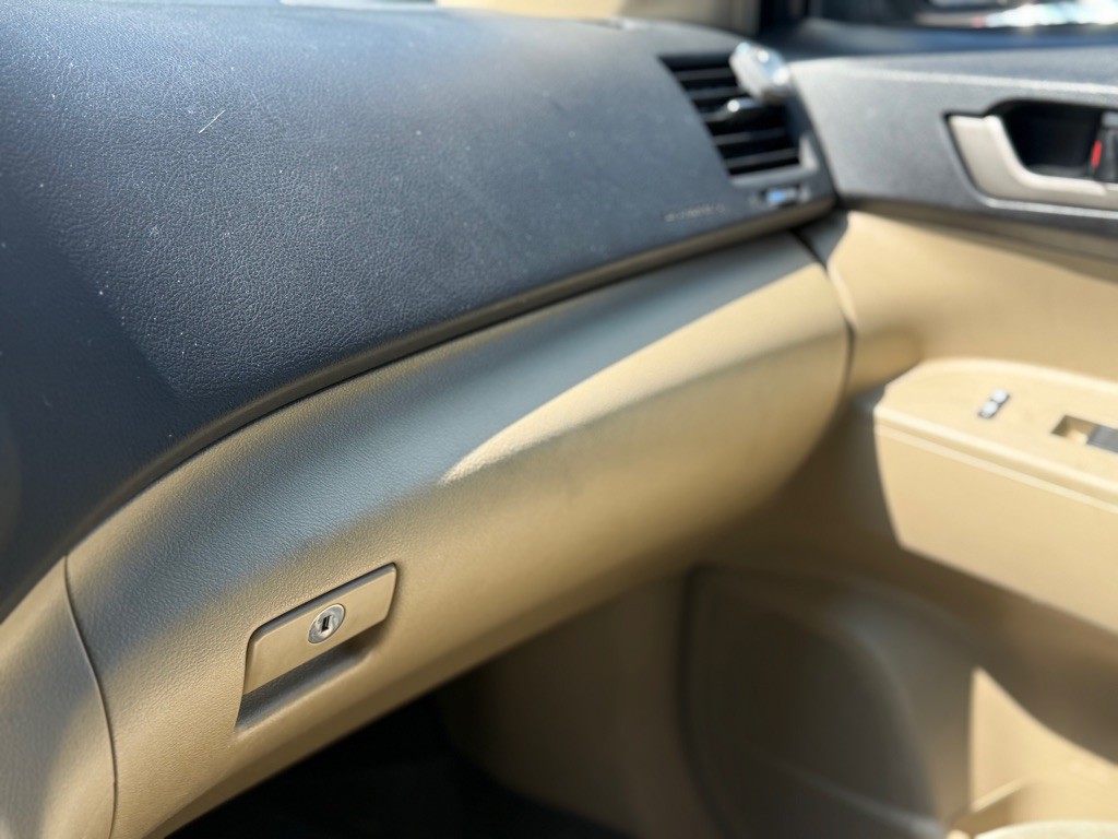 2011 Toyota Highlander Image 21
