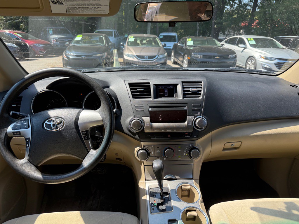 2011 Toyota Highlander Image 25