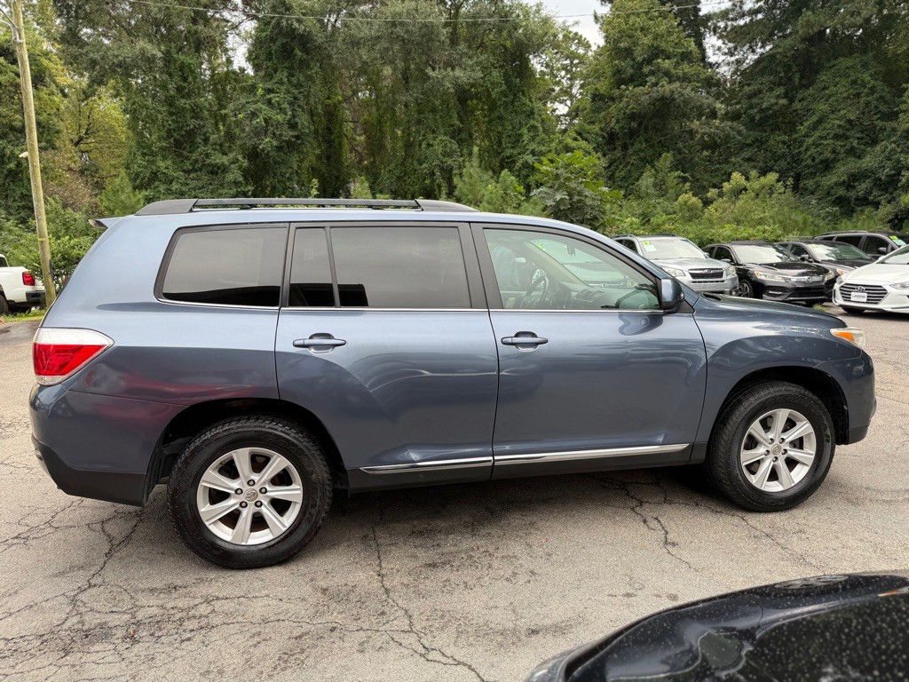 2011 Toyota Highlander Image 6