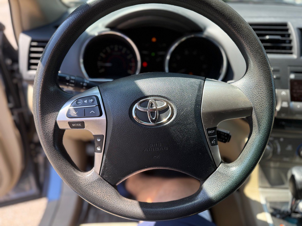 2011 Toyota Highlander Image 10