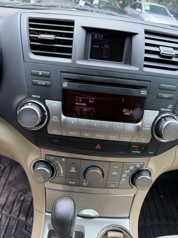 2011 Toyota Highlander Image 18