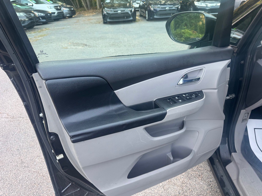 2015 Honda Odyssey Image 10