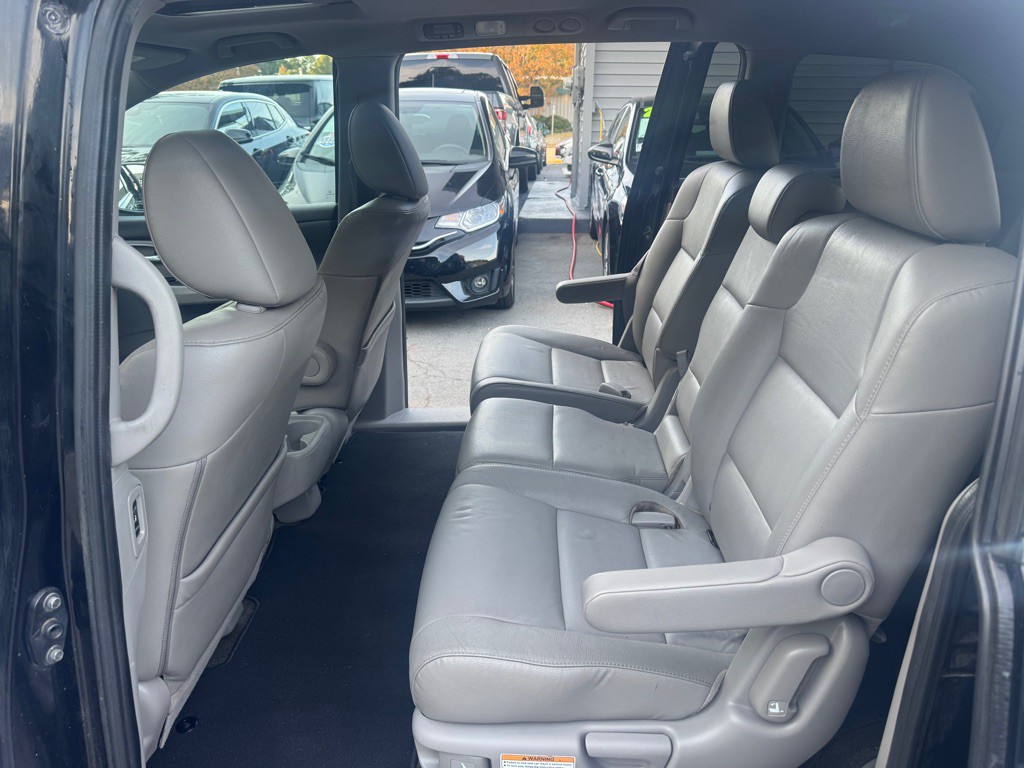 2015 Honda Odyssey Image 25