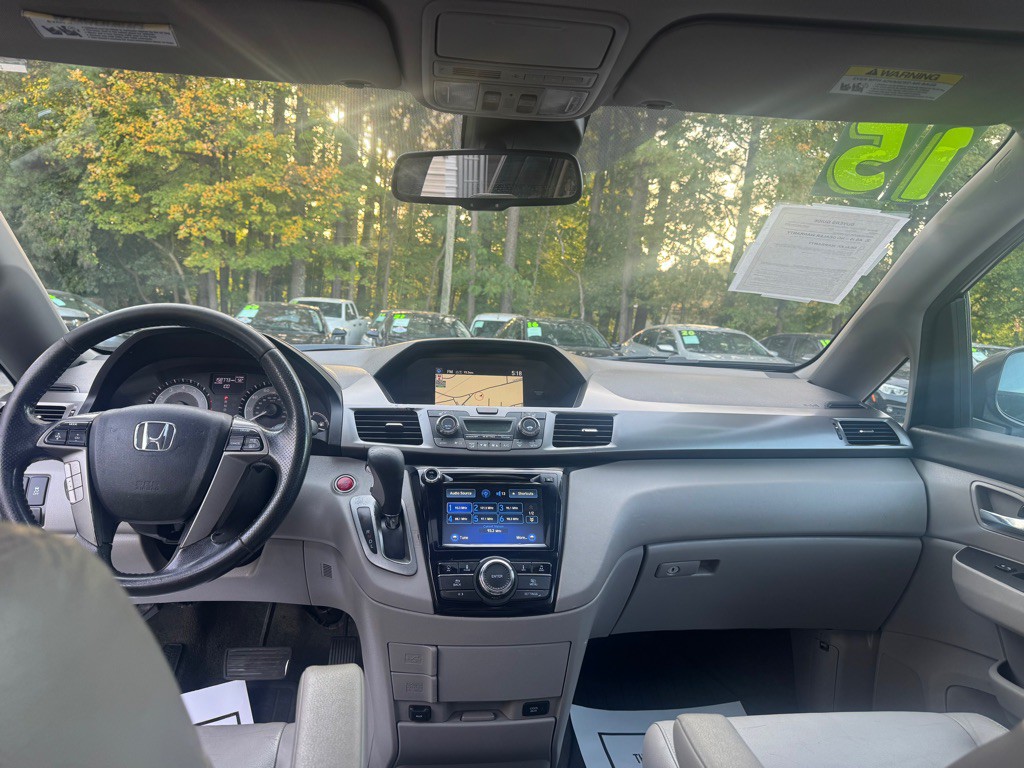 2015 Honda Odyssey Image 25