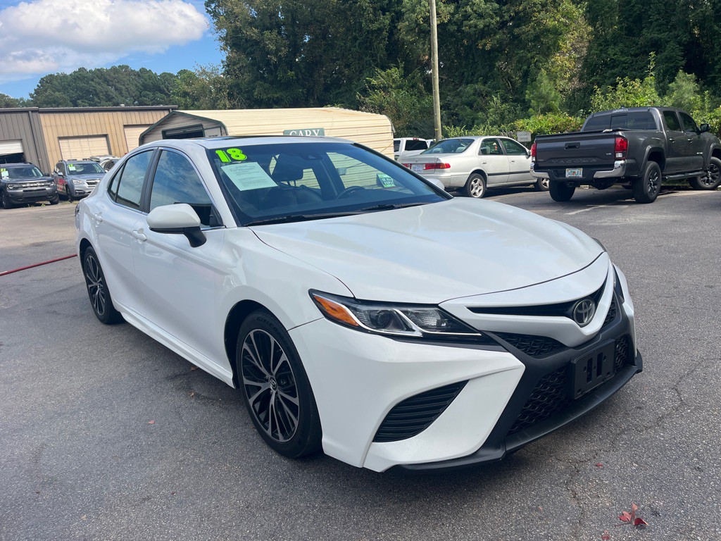 2018 Toyota Camry Image 3