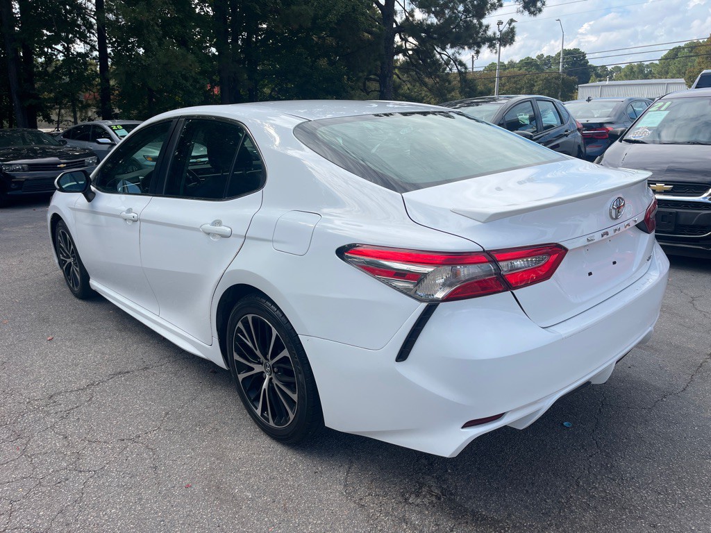2018 Toyota Camry Image 6