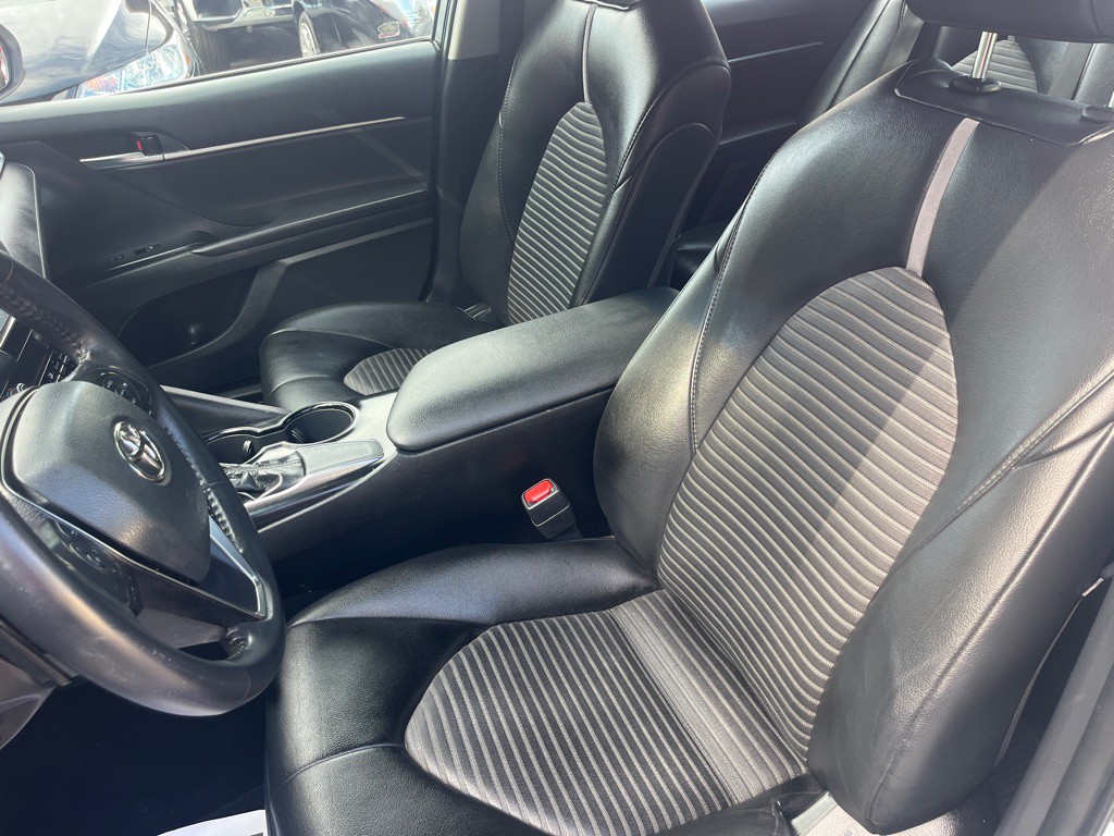 2018 Toyota Camry Image 10