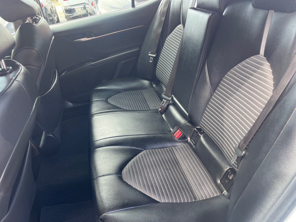 2018 Toyota Camry Image 11