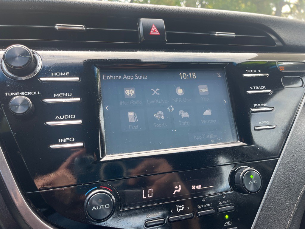 2018 Toyota Camry Image 18